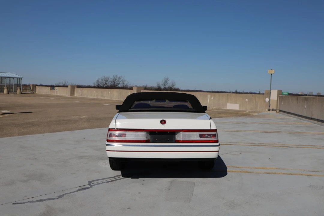1992 Cadillac Allante - Image 15 of 31