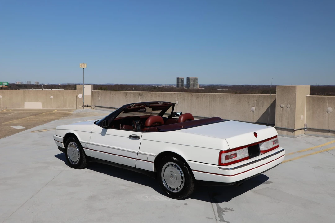 1992 Cadillac Allante - Image 26 of 31