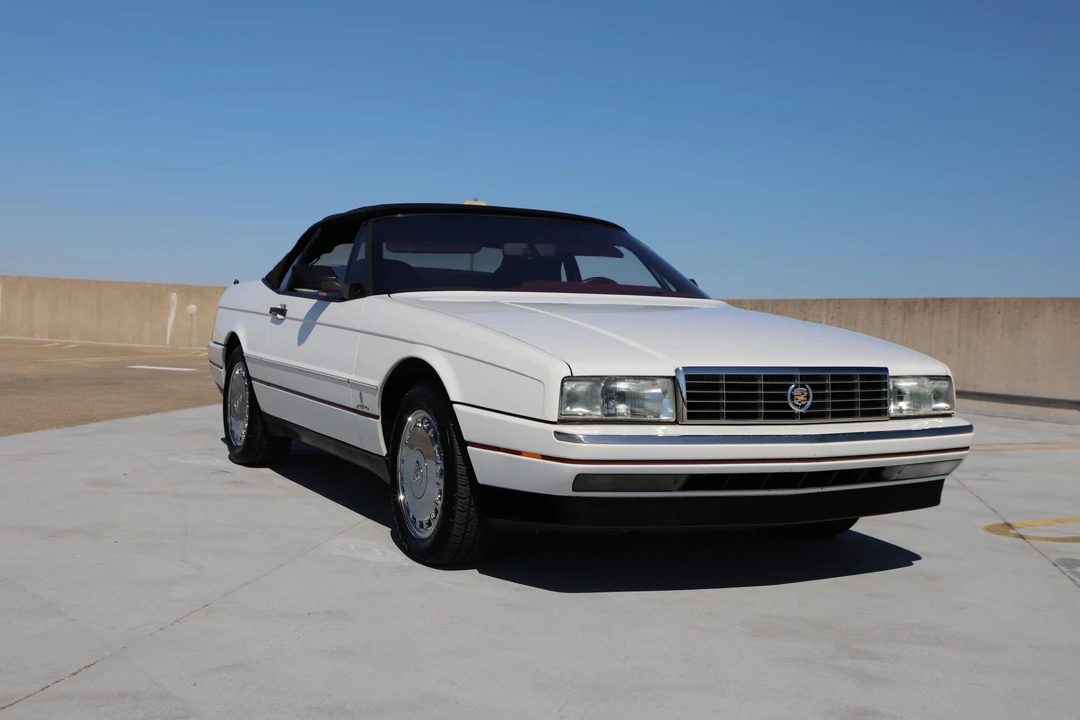1992 Cadillac Allante - Image 10 of 31