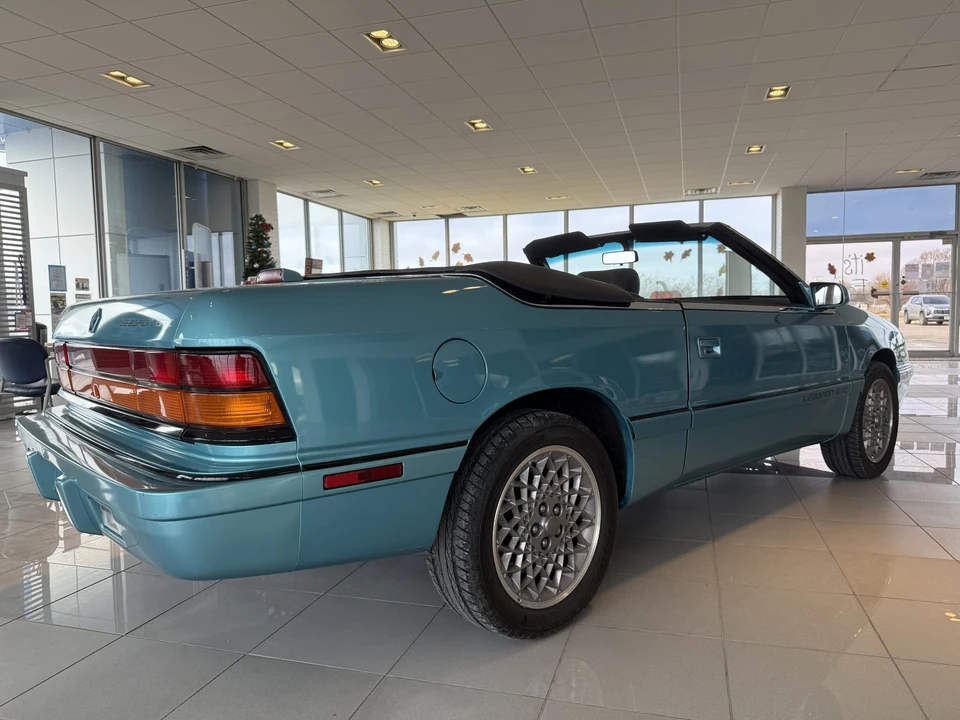 1992 Chrysler LeBaron - Image 8 of 31