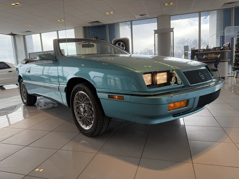 1992 Chrysler LeBaron - Image 2 of 31
