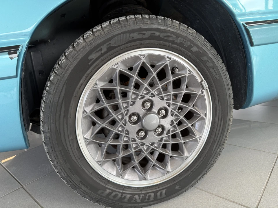 1992 Chrysler LeBaron - Image 26 of 31