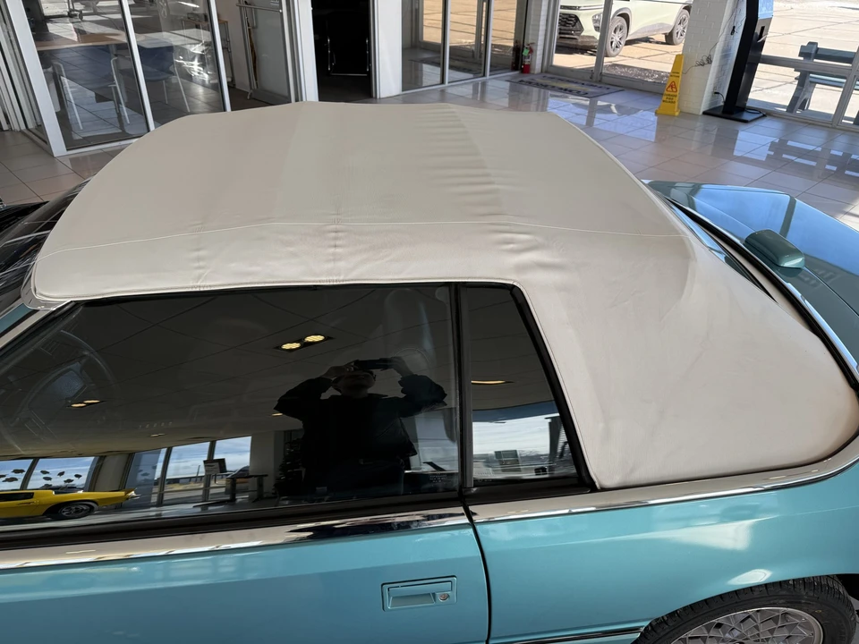 1992 Chrysler LeBaron - Image 23 of 31