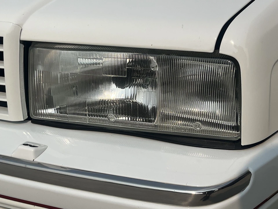 1993 Cadillac Allante - Image 18 of 31