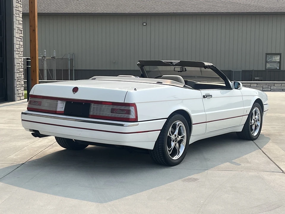 1993 Cadillac Allante - Image 6 of 31