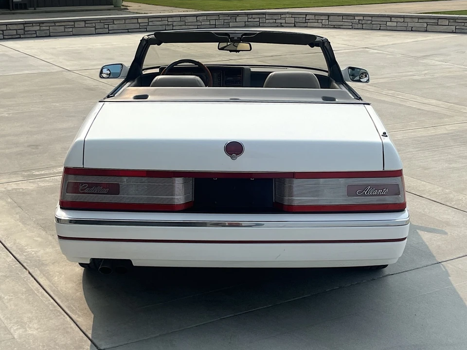 1993 Cadillac Allante - Image 7 of 31