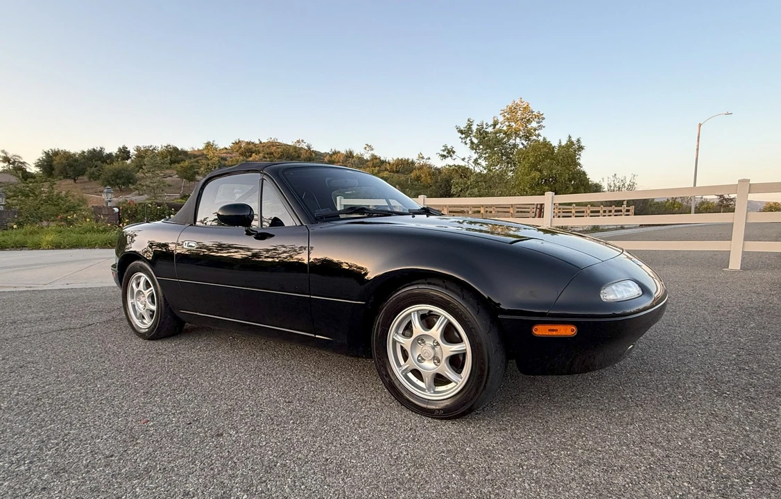 1994 Mazda NA MX-5 Miata - Image 16 of 31
