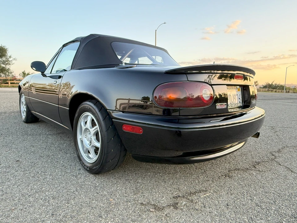 1994 Mazda NA MX-5 Miata - Image 24 of 31