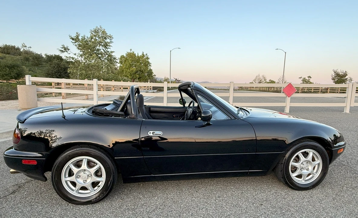 1994 Mazda NA MX-5 Miata - Image 7 of 31