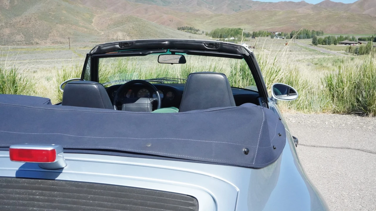 1994 Porsche 964 Carrera - Image 24 of 31