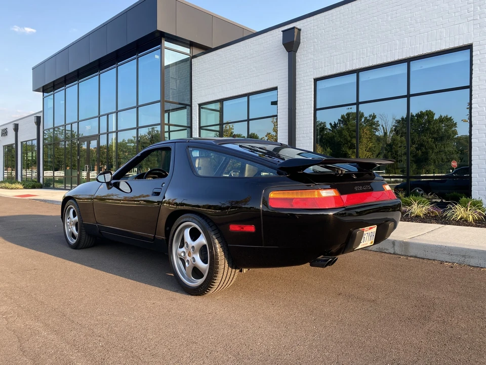 1994 Porsche 928 GTS - Image 9 of 31