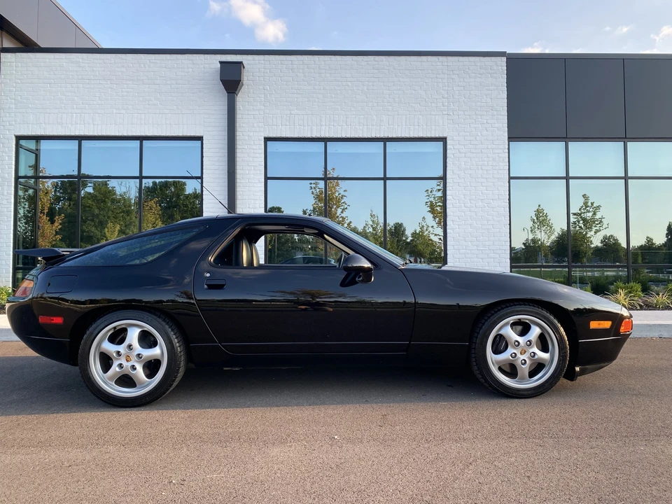 1994 Porsche 928 GTS - Image 15 of 31