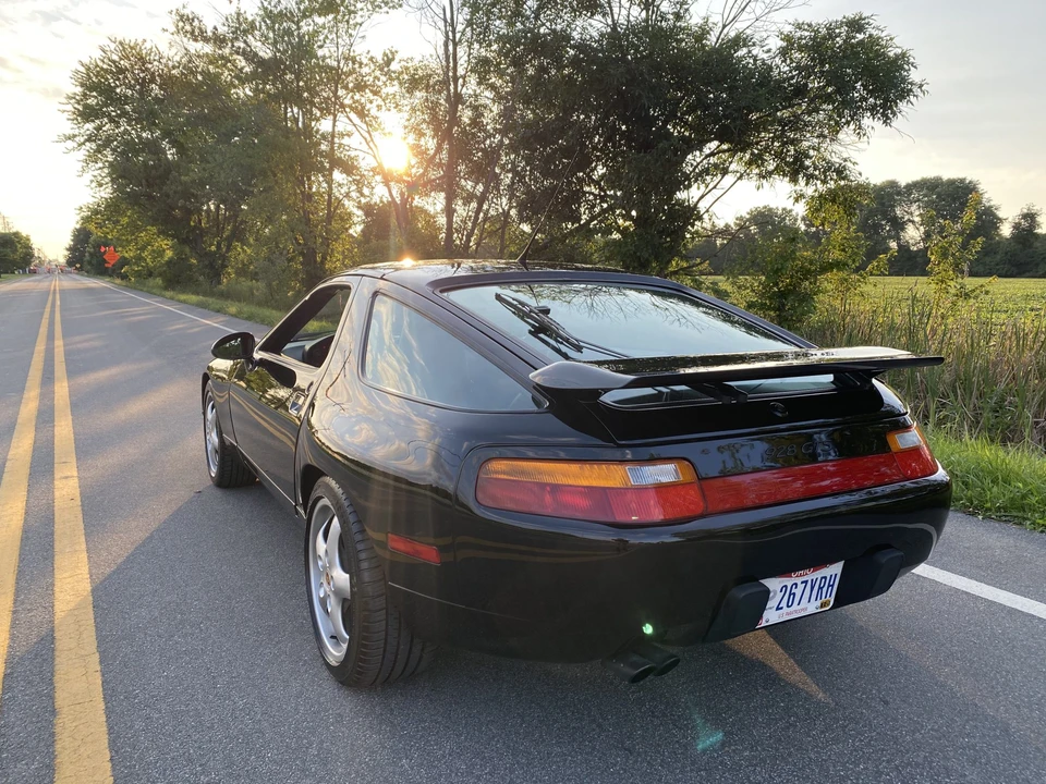1994 Porsche 928 GTS - Image 10 of 31