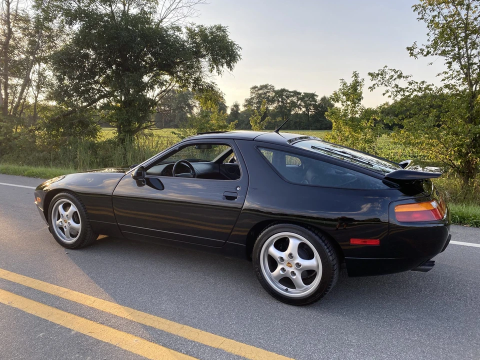 1994 Porsche 928 GTS - Image 8 of 31