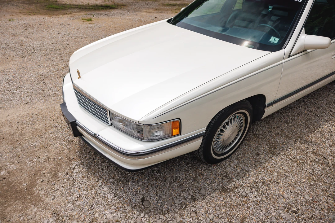 1995 Cadillac DeVille 7th Gen - Image 25 of 31