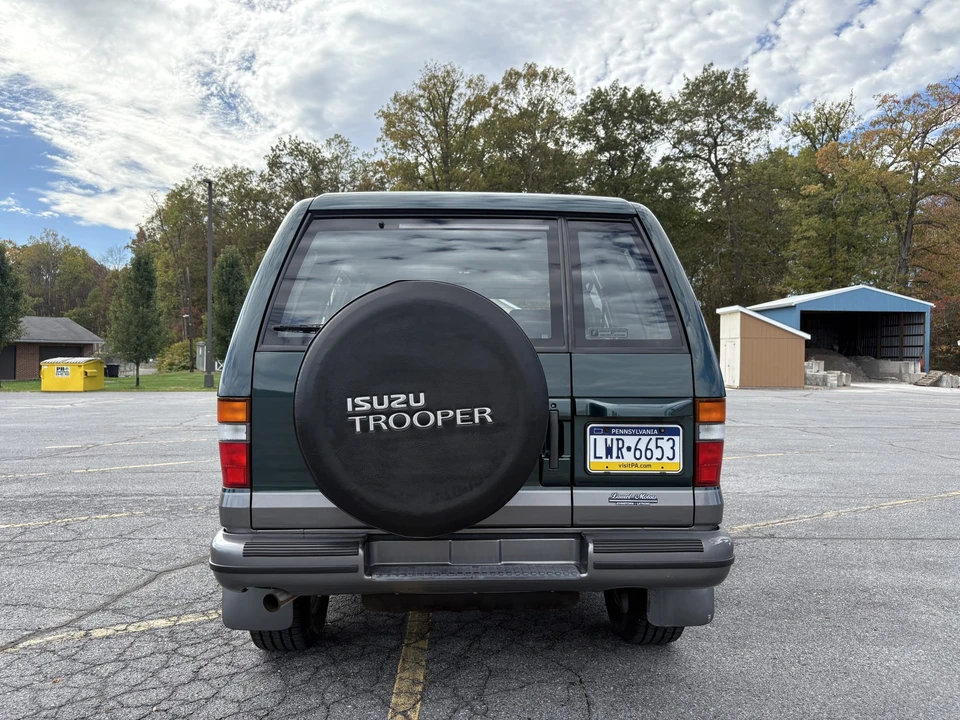 1995 Isuzu Trooper - Image 7 of 31