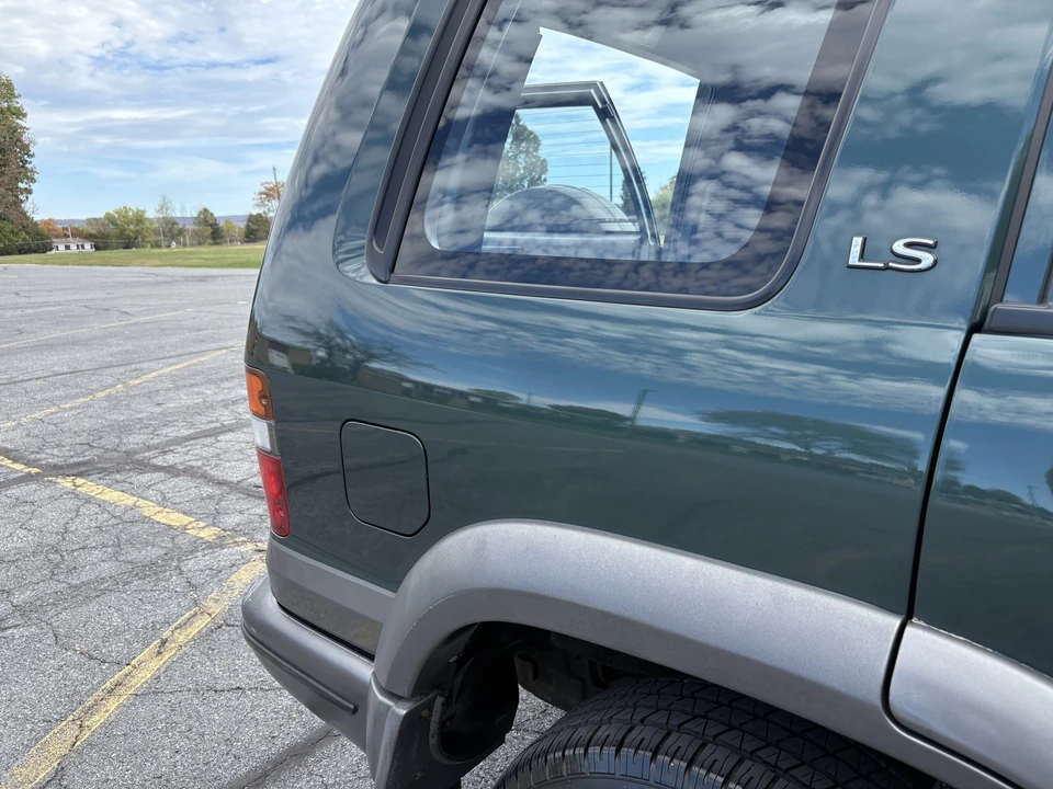 1995 Isuzu Trooper - Image 18 of 31