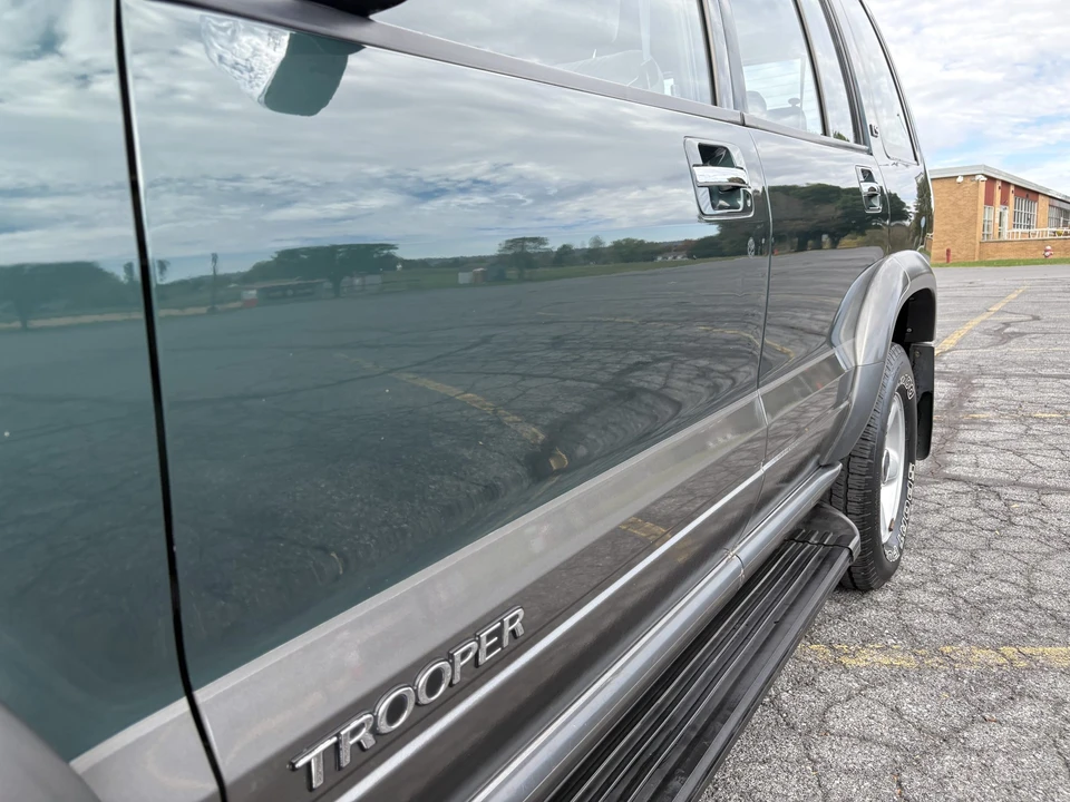 1995 Isuzu Trooper - Image 12 of 31
