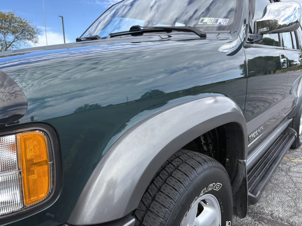1995 Isuzu Trooper - Image 11 of 31