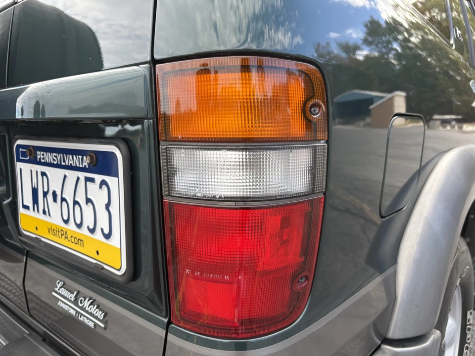 1995 Isuzu Trooper - Image 25 of 31