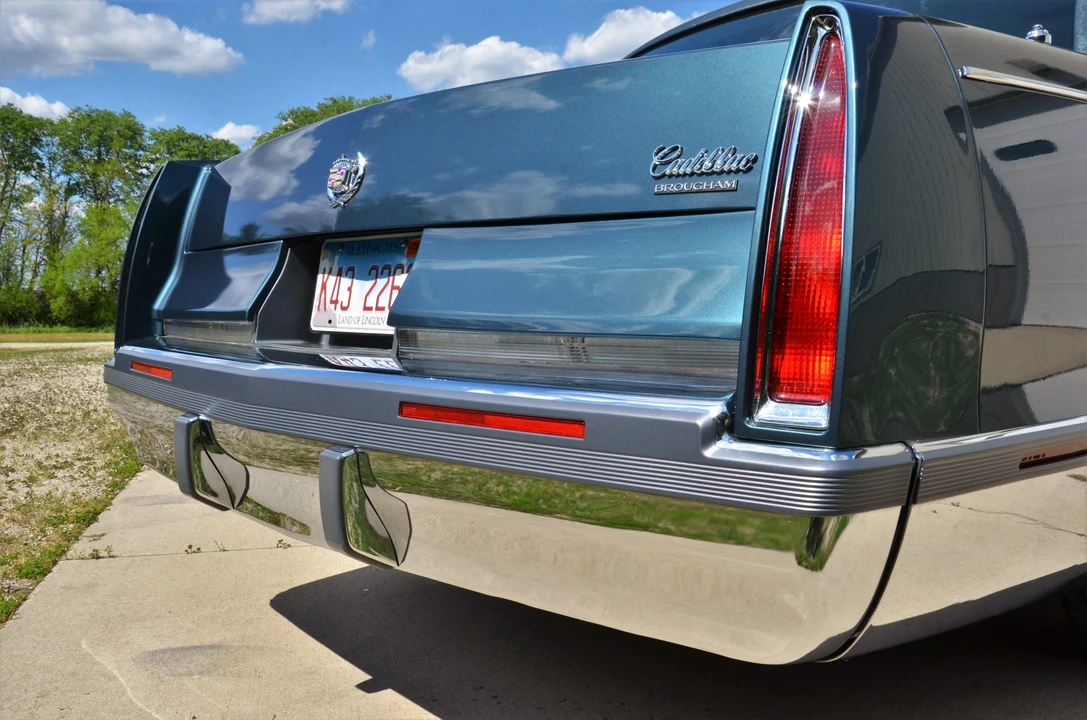 1996 Cadillac Fleetwood - Image 29 of 31