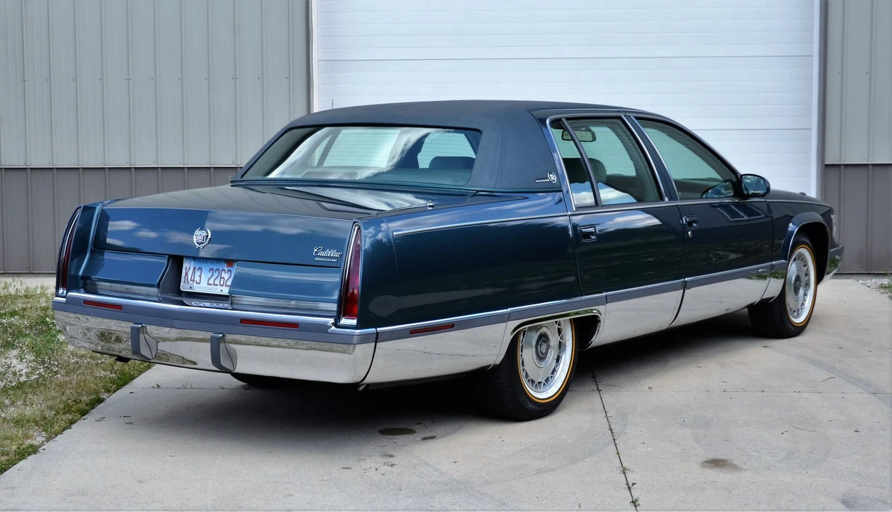 1996 Cadillac Fleetwood - Image 17 of 31