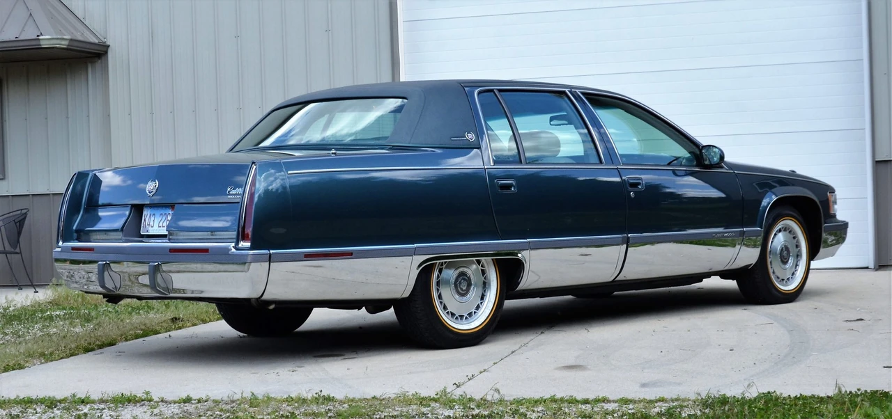 1996 Cadillac Fleetwood - Image 20 of 31
