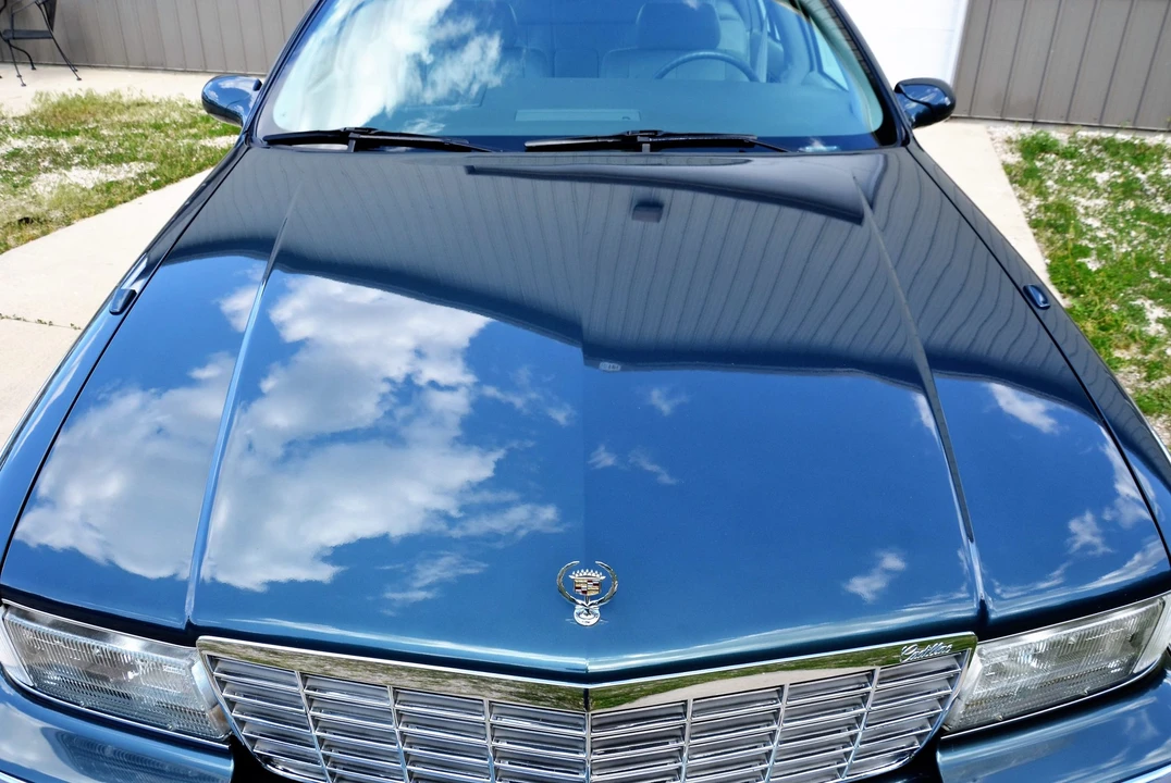 1996 Cadillac Fleetwood - Image 24 of 31