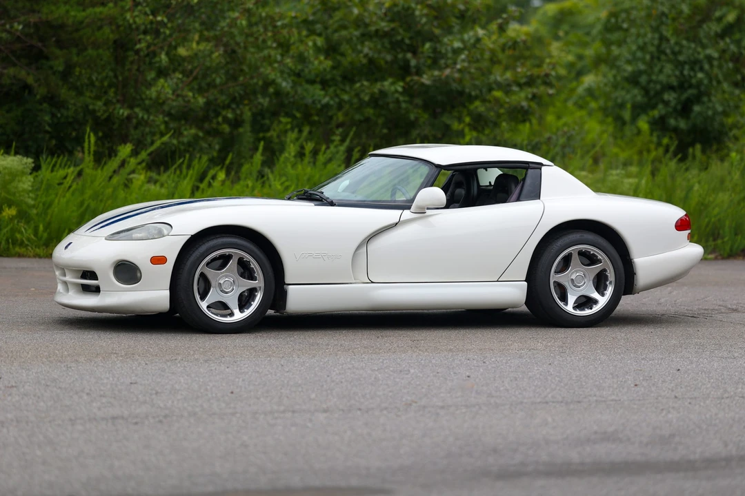 1996 Dodge Viper 2nd Gen - Image 19 of 31