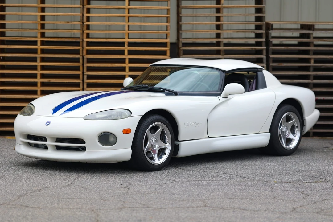 1996 Dodge Viper 2nd Gen - Image 2 of 31