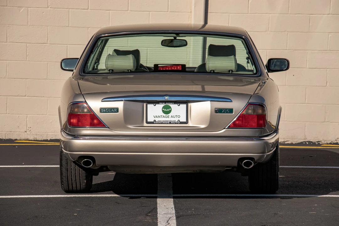1996 Jaguar X300 XJ - Image 18 of 31