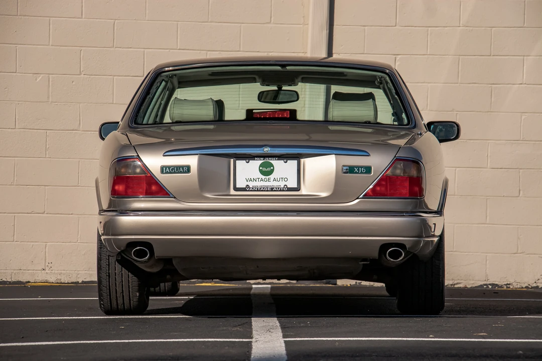 1996 Jaguar X300 XJ - Image 16 of 31