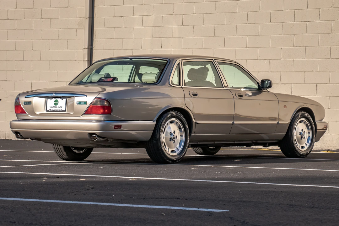 1996 Jaguar X300 XJ - Image 19 of 31