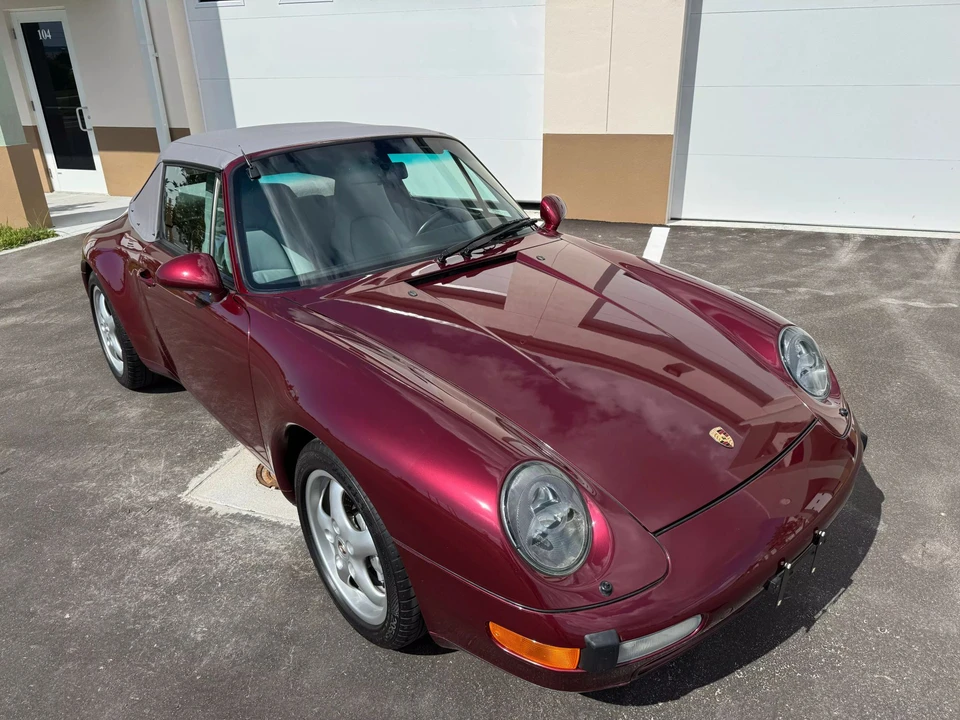 1996 Porsche 993 Carrera 4 - Image 8 of 31
