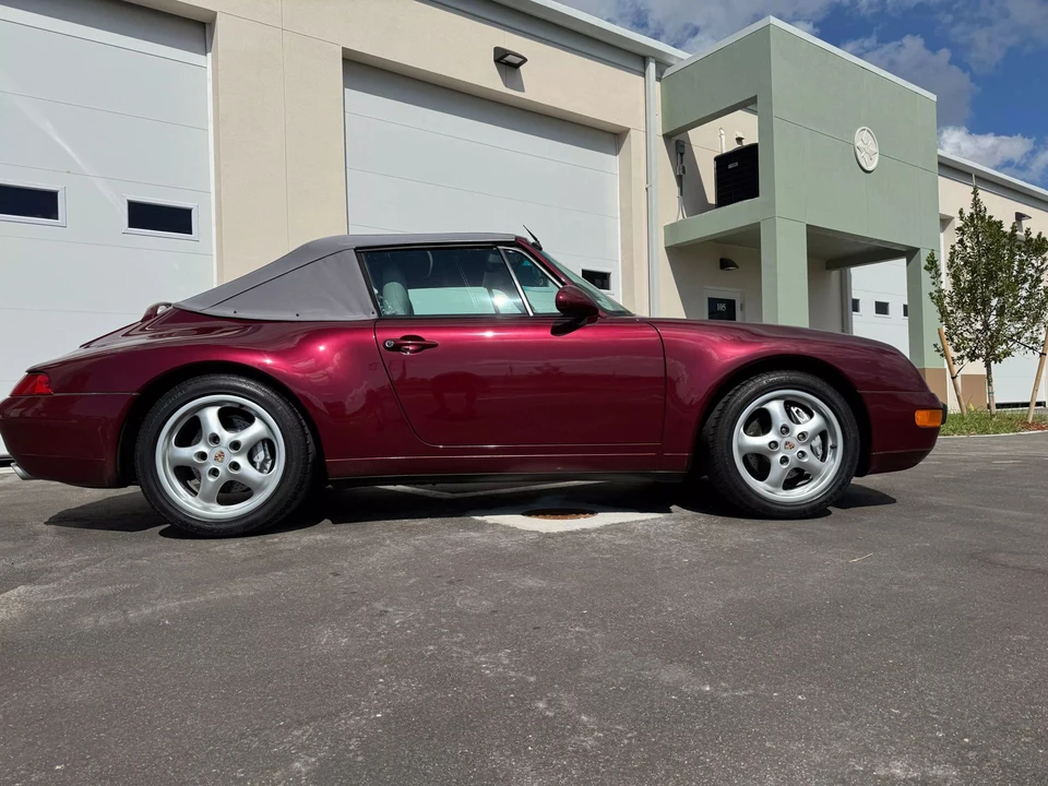 1996 Porsche 993 Carrera 4 - Image 12 of 31
