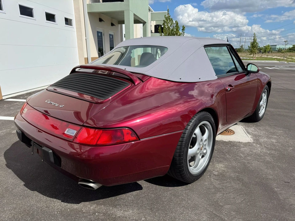1996 Porsche 993 Carrera 4 - Image 14 of 31