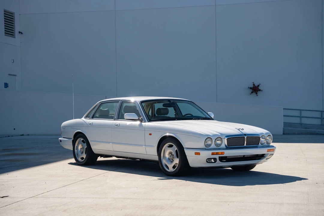 1997 Jaguar X306 XJR - Image 9 of 31