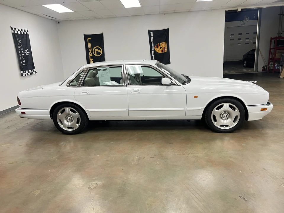 1997 Jaguar X306 XJR - Image 27 of 31