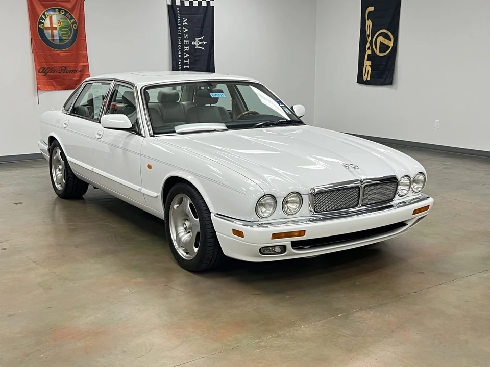 1997 Jaguar X306 XJR - Image 25 of 31