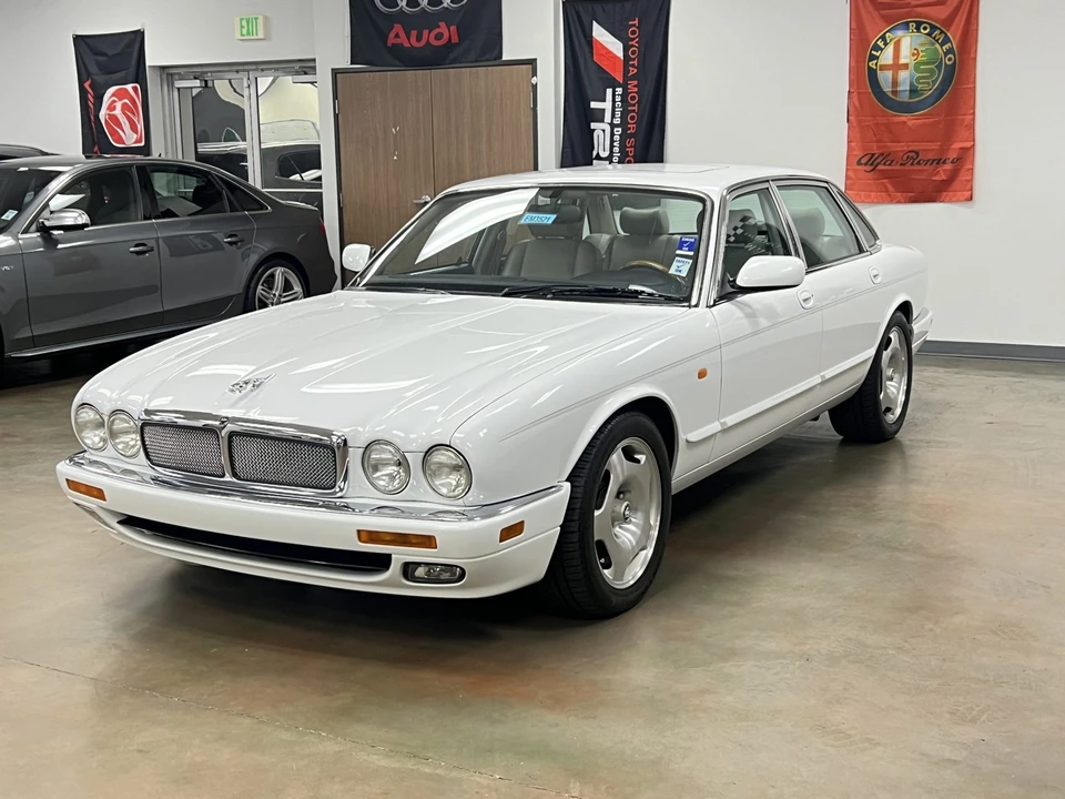 1997 Jaguar X306 XJR - Image 23 of 31