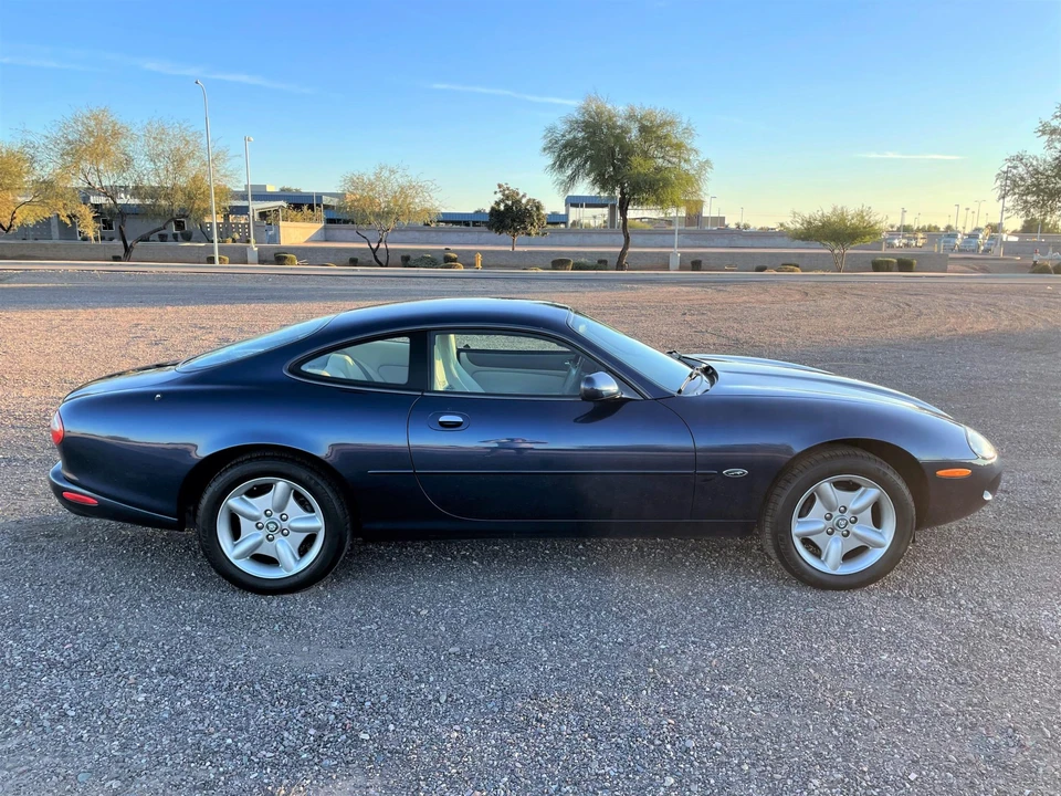 1997 Jaguar X100 XK8 - Image 17 of 31