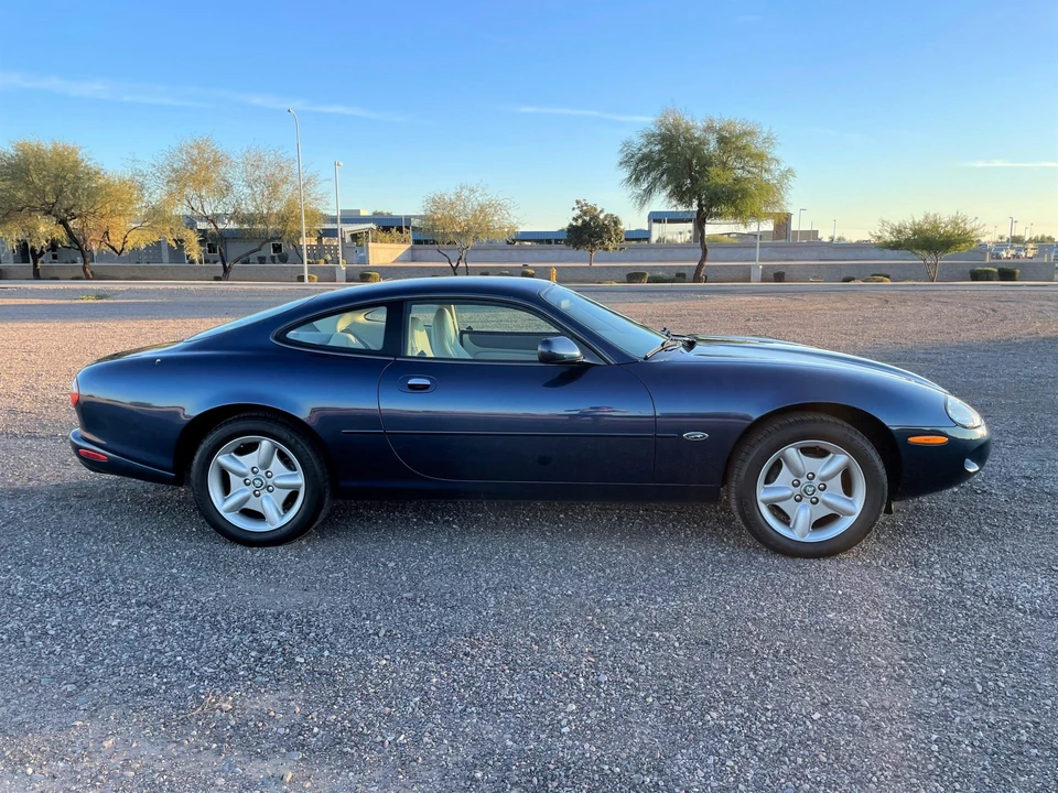1997 Jaguar X100 XK8 - Image 18 of 31