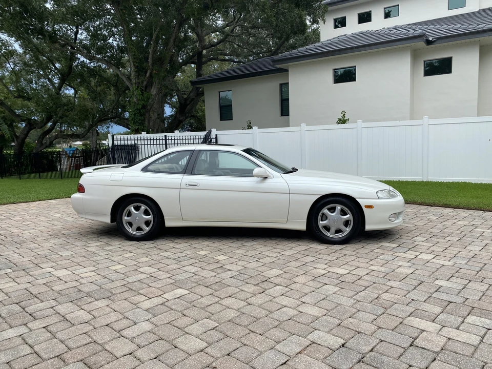 1997 Lexus SC400 - Image 16 of 31
