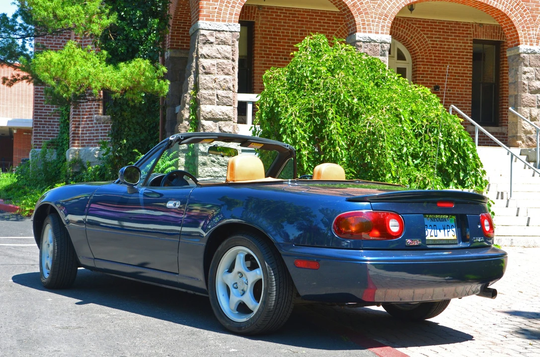 1997 Mazda NA MX-5 Miata - Image 5 of 31