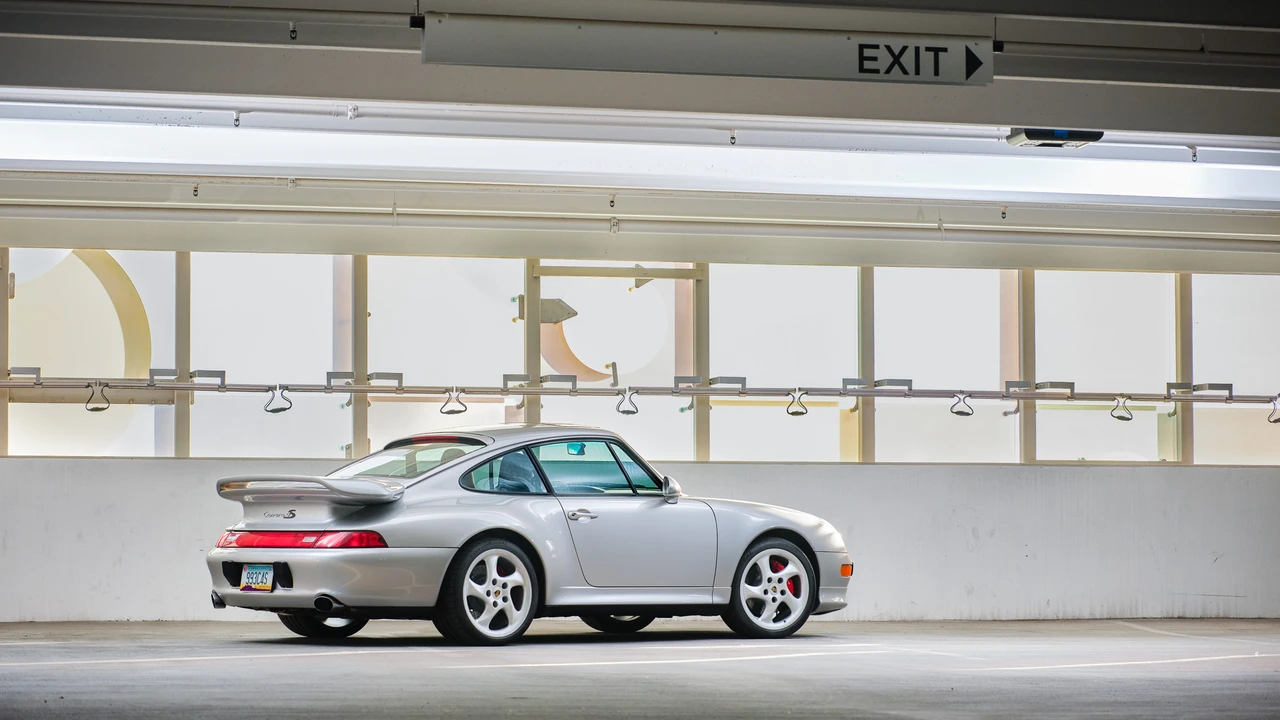 1997 Porsche 993 Carrera 4S - Image 14 of 31