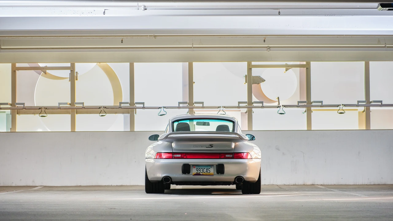 1997 Porsche 993 Carrera 4S - Image 10 of 31