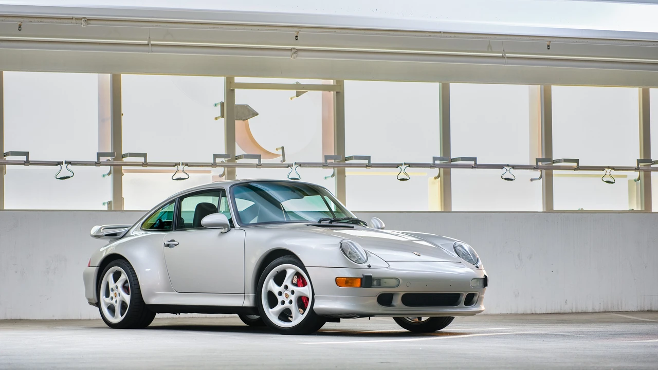 1997 Porsche 993 Carrera 4S - Image 17 of 31