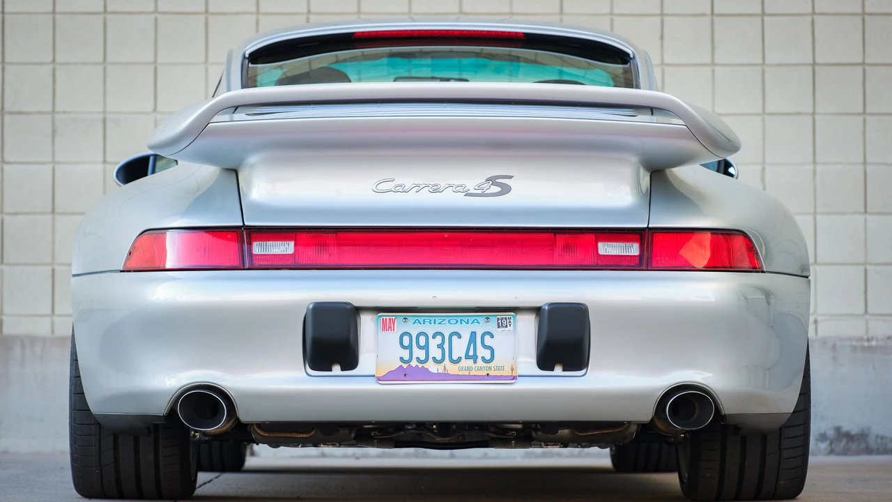 1997 Porsche 993 Carrera 4S - Image 9 of 31