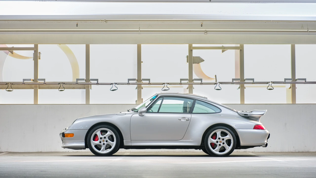 1997 Porsche 993 Carrera 4S - Image 4 of 31