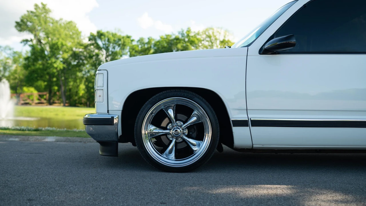 1998 GMC Sierra 1st Gen - Image 9 of 31